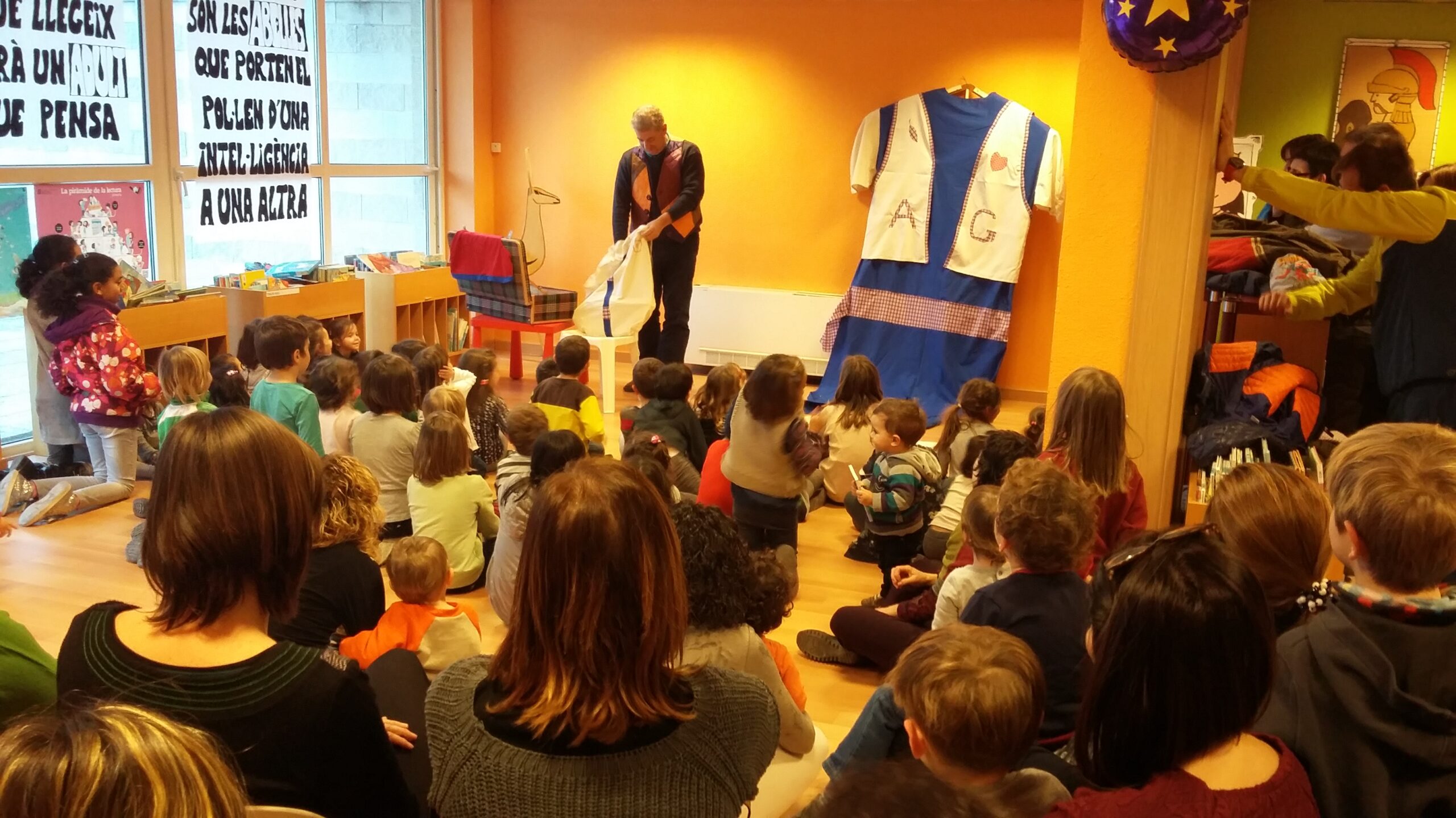 ‘El Gegant amic’, amb Albert Estengre, protagonista a l’hora del conte de la Biblioteca Jaume Vila