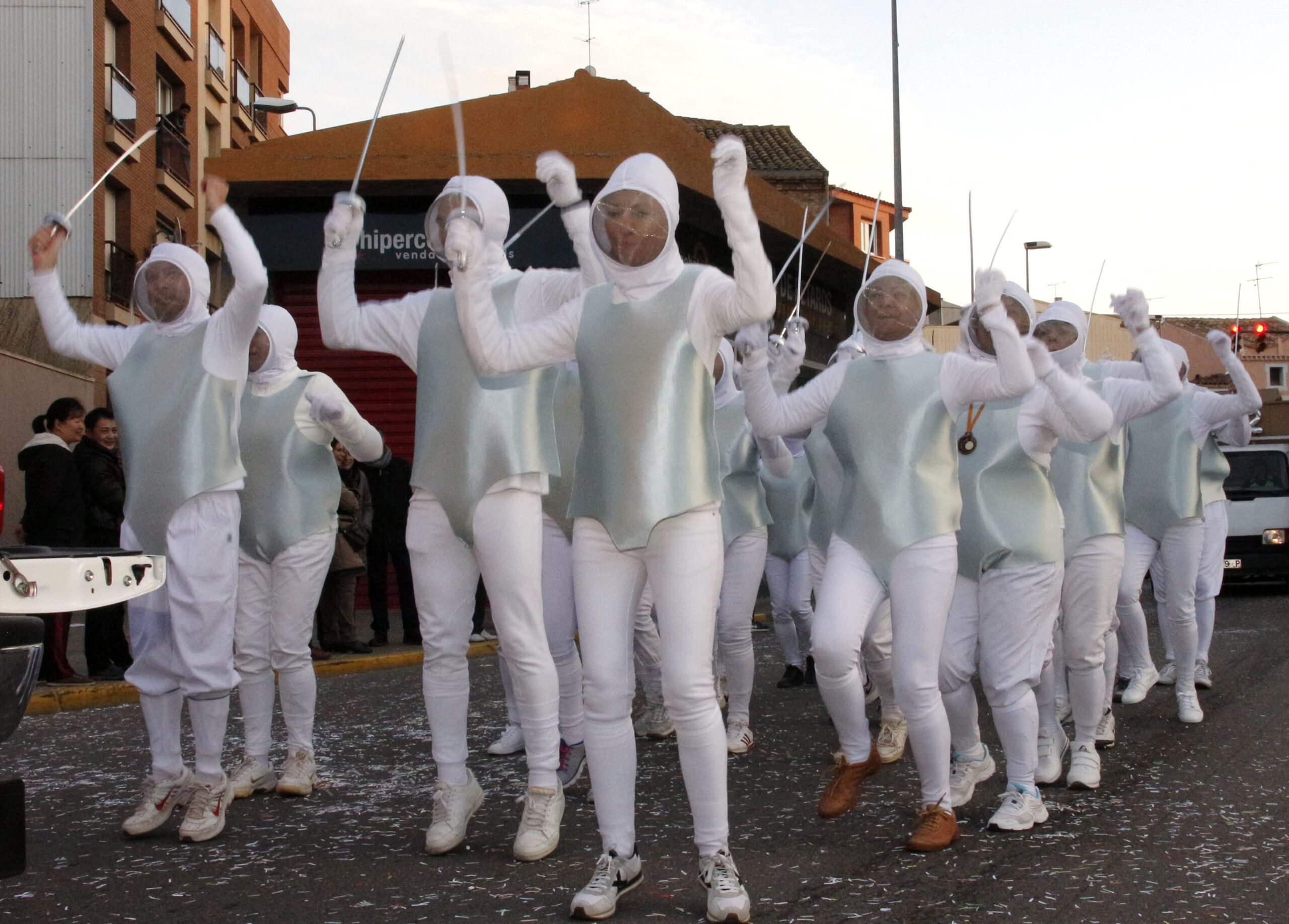 Setze comparses i més de 1.600 persones desfilaran aquest dissabte en la desena Rua de Carnaval