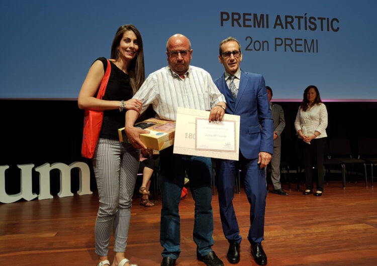 Josep Ma Teixidó artista d’ACUDAM guanya el 2n premi en el concurs ”El balcó de les arts”