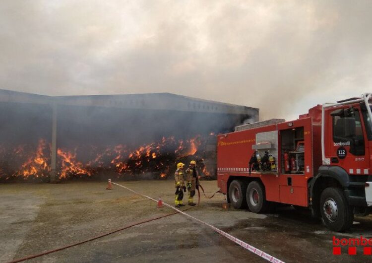 Incendi en un magatzem de ferratges a Linyola