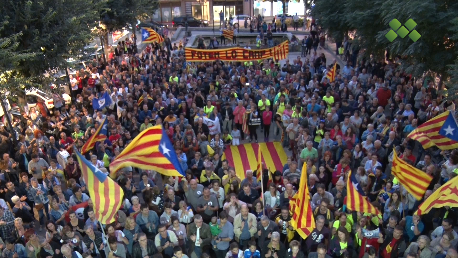 Mig miler de persones es concentren a Mollerussa per demanar la llibertat de Junqueras i set consellers destituïts