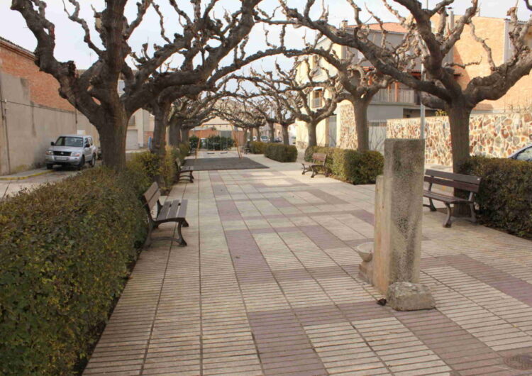 Finalitzen les obres d’arranjament de la plaça 1 d’Octubre del Palau d’Anglesola