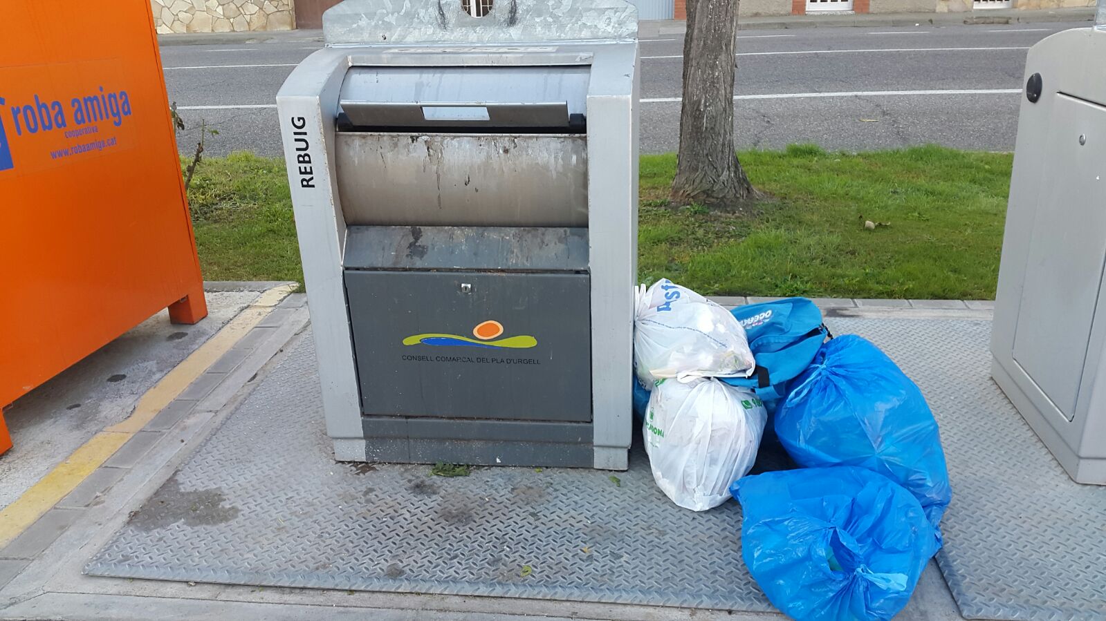 La campanya de recollida selectiva del Pla d’Urgell inicia la recerca de les “bosses perdudes”