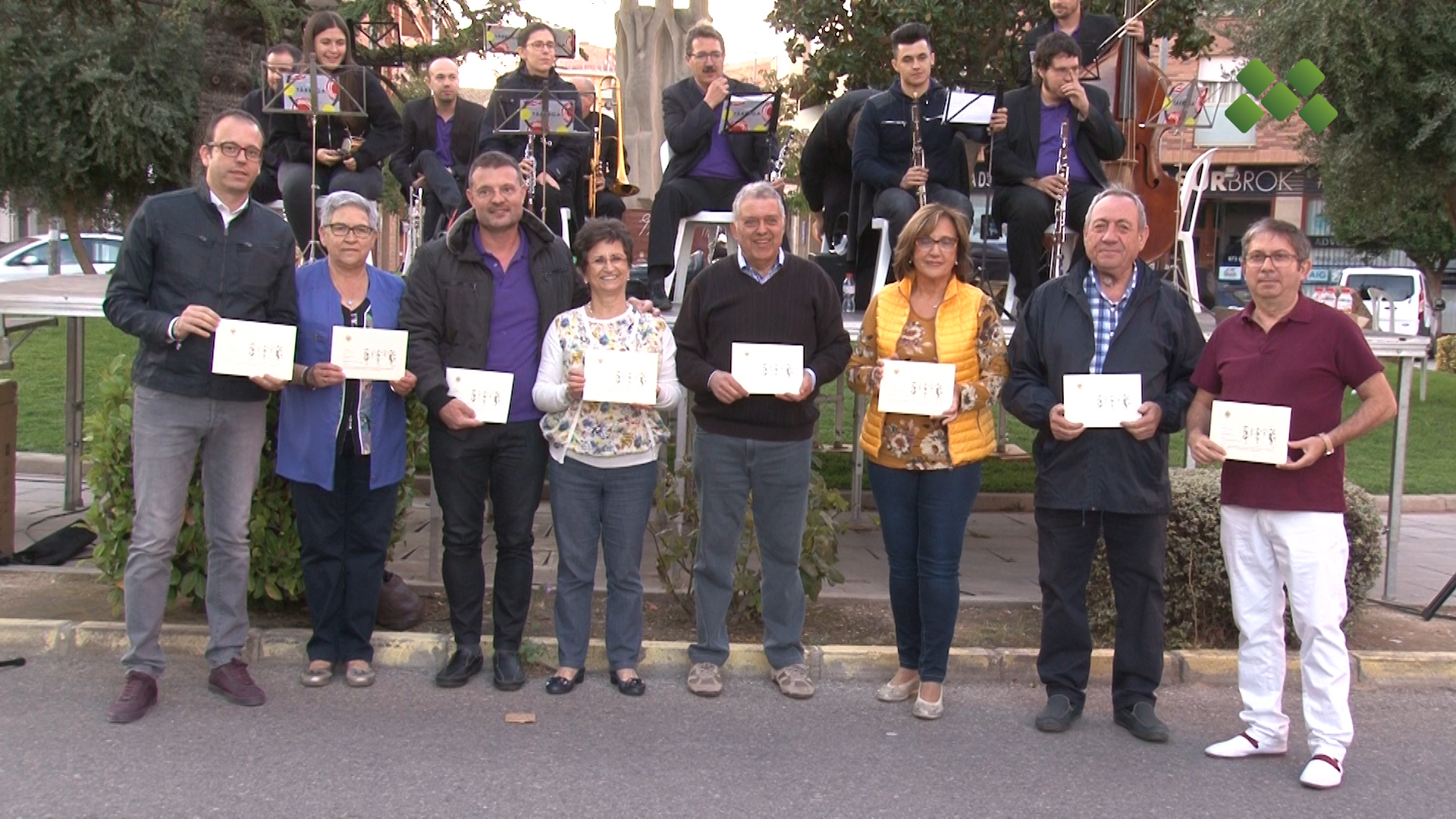 L’Agrupació Sardanista de Mollerussa homenatja a l’antiga junta amb una nova sardana titulada ‘Amics abans i ara’