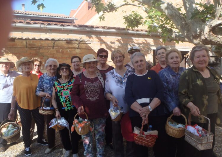 Mig centenar d’usuaris de la Fundació La Pedrera i del Casal d’Avis actuen diumenge al Teatre L’Amistat