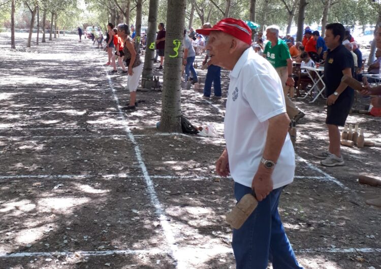 Vila-sana celebra la tercera edició de la tirada de bitlles a l’Estany amb la participació de 22 poblacions