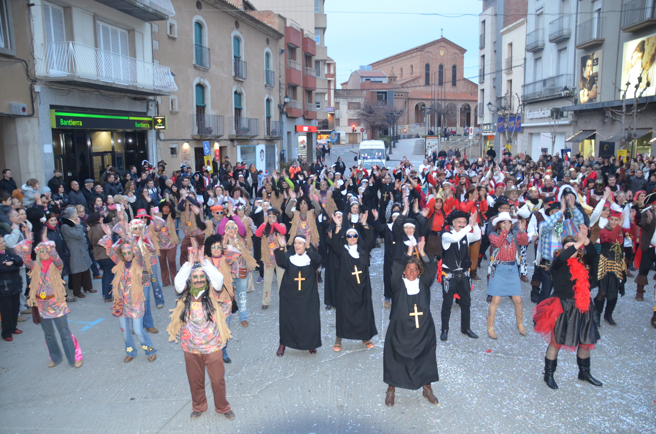 Mollerussa celebra aquest dissabte el Carnaval amb 12 carrosses i més de 1.600 persones a la Gran Rua