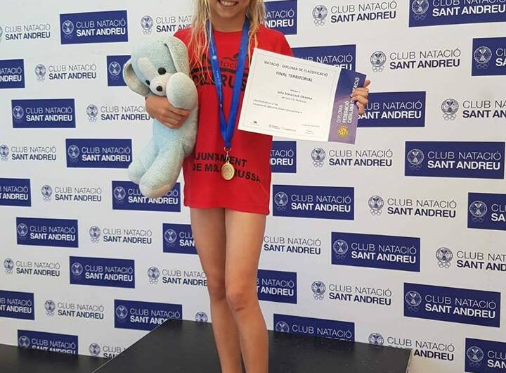 Júlia Stolarczyk del Club Natació Mollerussa, campiona de Catalunya