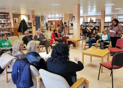 La biblioteca inicia la Setmana de la Poesia amb la presentació de ‘Plural imperfecte’ de Jaume Suau