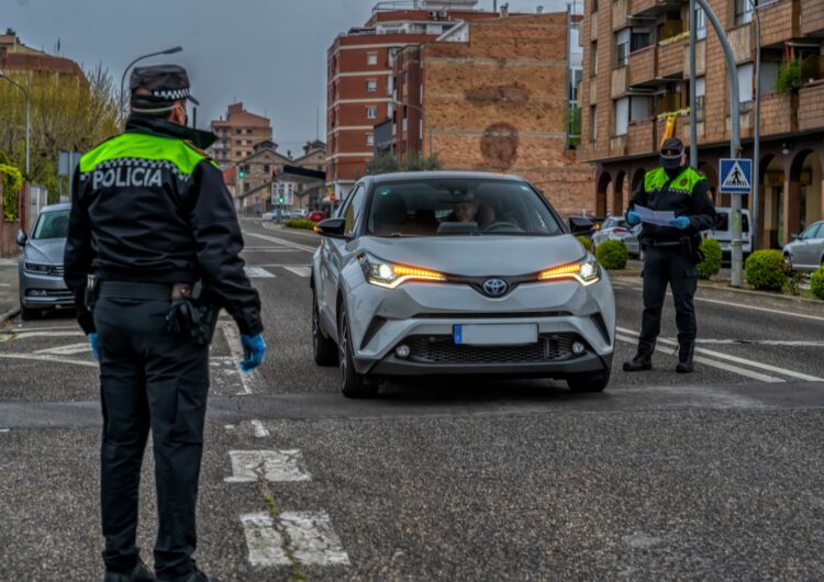 Detenen un veí del Palau d’Anglesola per agredir a agents de la Policia Local de Mollerussa en un control