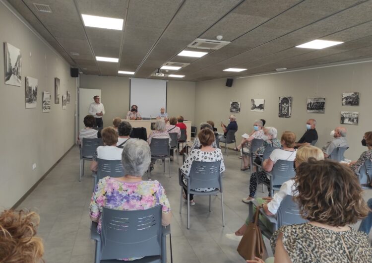 Bellvís dona el tret d’inici a l’exposició itinerant de Joan Barceló