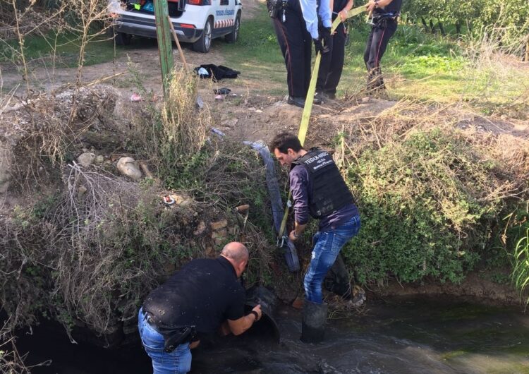 Els Mossos recuperen a Miralcamp les dues campanes sostretes de l’ermita de Massoteres el 2019 gràcies a l’avís d’un veí