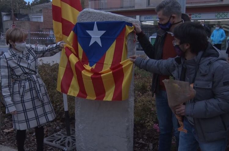 Carme Forcadell inaugura la plaça Muriel Casals a Palau d’Anglesola