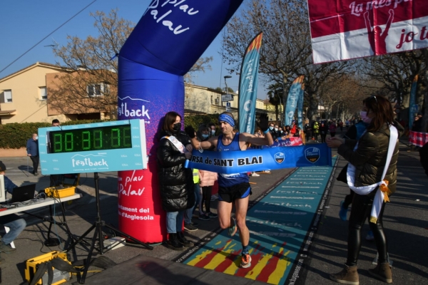 Ricard Pastó i Jordina Llaberia, campions de la Cursa Agro-Llobera Sant Blai