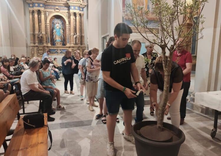 El Palau d’Anglesola ret homenatge a les persones difuntes durant els darrers anys