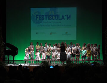 Uns 200 alumnes i professors de l’Escola Municipal de Música de Mollerussa ofereixen el concert de final de curs