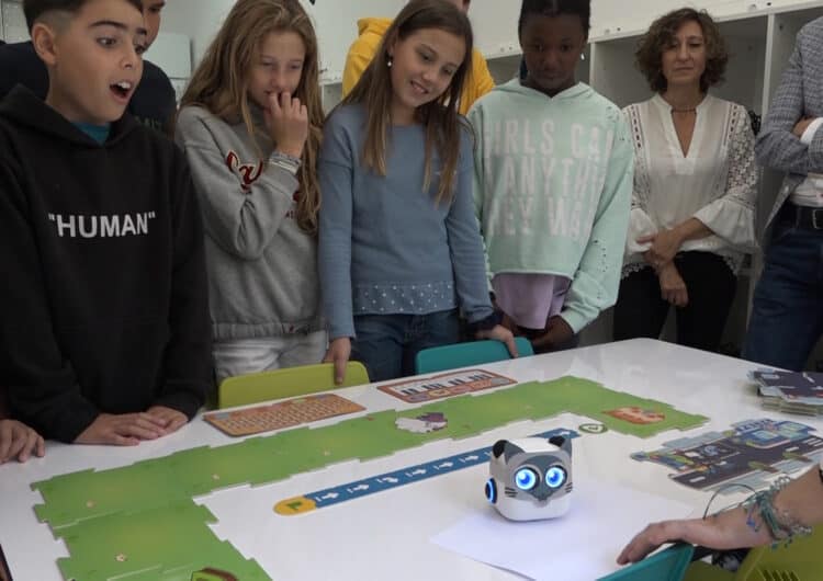 L’escola del Palau inaugura una aula per fomentar la vocació científica i tecnològica des de la primària