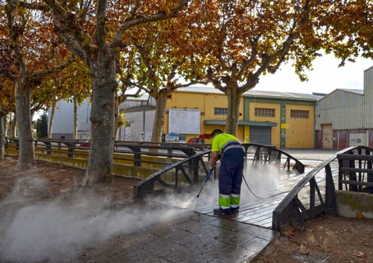 Mollerussa torna a licitar el servei de neteja viària amb una revisió a l’alça del pressupost del contracte