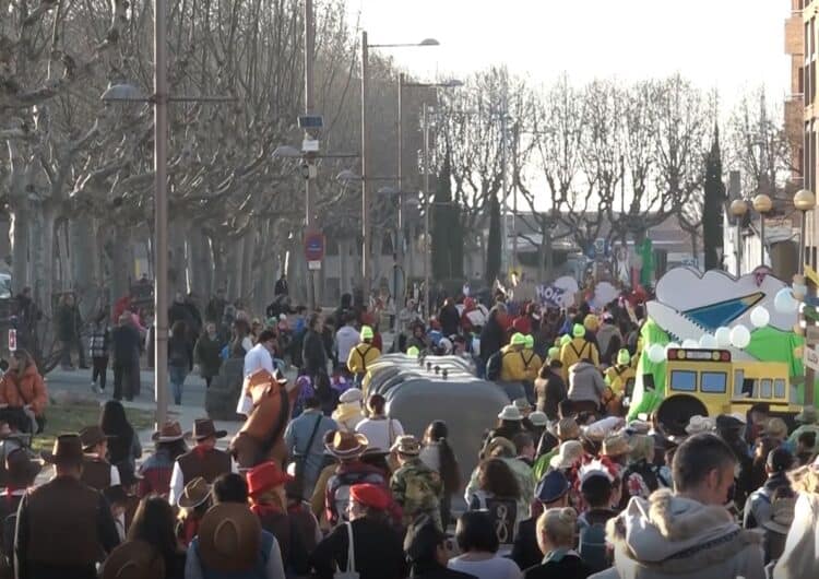 Mollerussa celebra el Carnaval amb una rua de 17 comparses i uns 1.600 participants