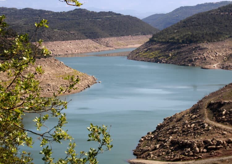 La CHE reserva 20 hm3 per als abastaments del Canal d’Urgell pel període juny-setembre i 12,5 hm3 per al primer torn de reg de supervivència dels arbres