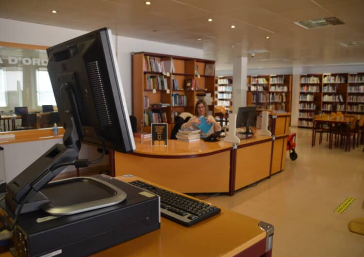 La biblioteca recupera el volum de visites minvades per la pandèmia i arriba als 56.174 visitants el 2022