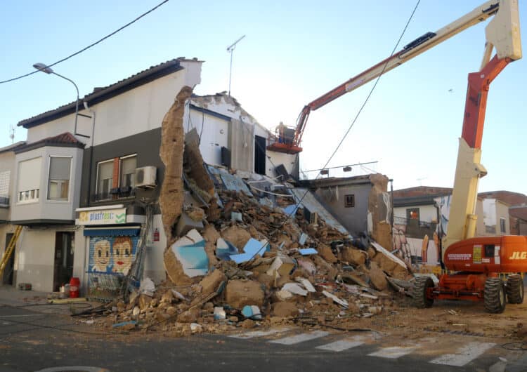 S’acaba d’esfondrar la casa de Torregrossa que dimecres va perdre part de la façana