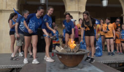 La Flama del Canigó encén la revetlla de Sant Joan a Mollerussa