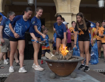 La Flama del Canigó encén la revetlla de Sant Joan a Mollerussa