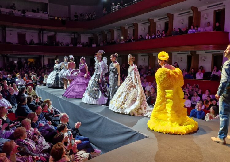 El Museu de Vestits de Paper manté les bases del concurs de l’any passat i les envia a 1.600 modistes